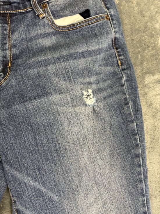 Old Navy Womens Curvy Skinny Jeans Size 12 Blue Distressed Denim - Picture 5 of 12